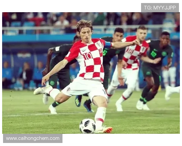 足球明星场外神操作揭秘他们如何在绿茵场外展现魅力与智慧 足球明星场外神操作揭秘他们如何在绿茵场外展现魅力与智慧